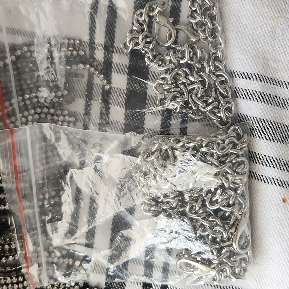 New Rhinestone Hard case Evening Bag - Picture 6 of 8